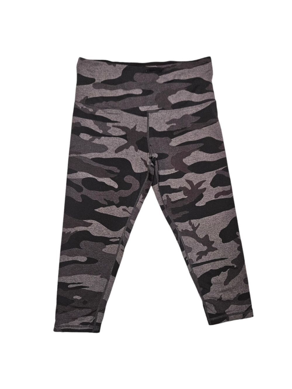 Tuff Athletics Women's Camo Capri Leggings - Size Medium - High Waist Stretch